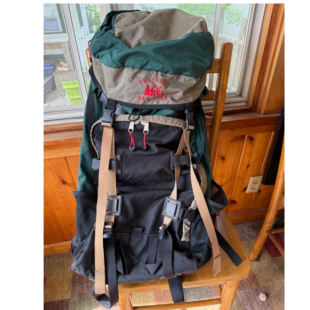 REI Traverse New Star Backpacking Pack Green Tan Internal Frame Hiking Rucksack